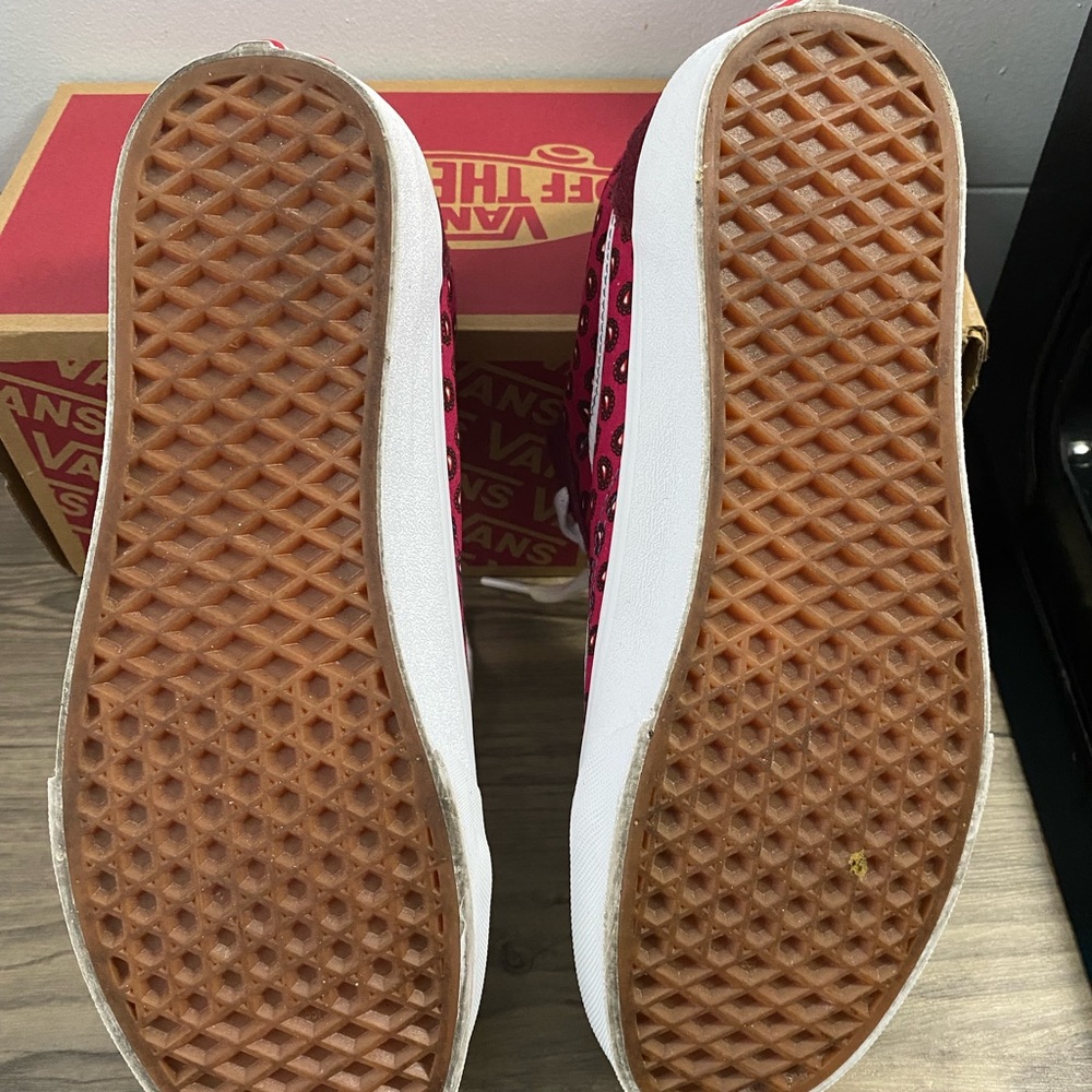 Vans - Picture 4 of 5